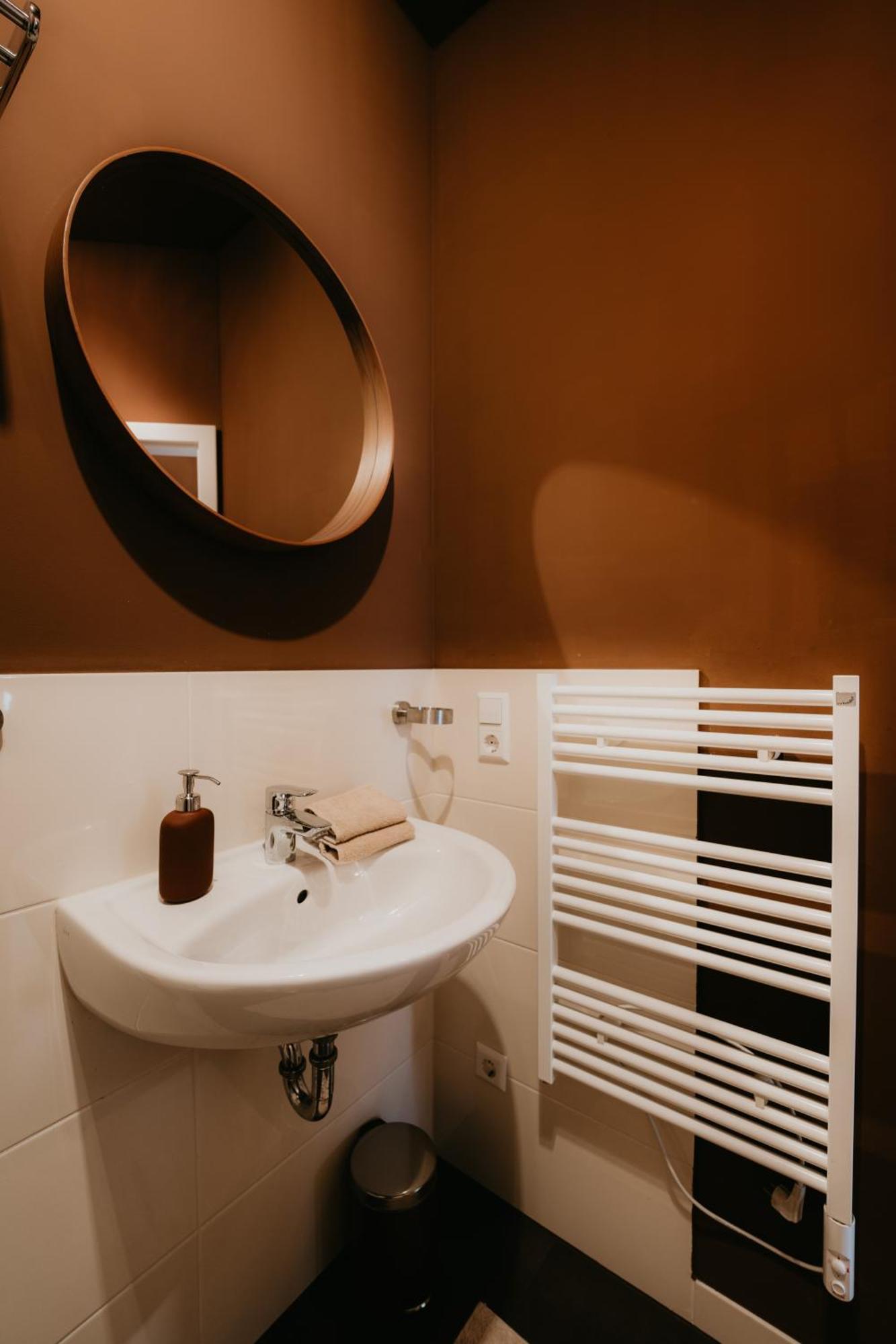 Llr Design Apartment - Sepia Toffee Im Zentrum Von Koblenz Koblenz  Buitenkant foto